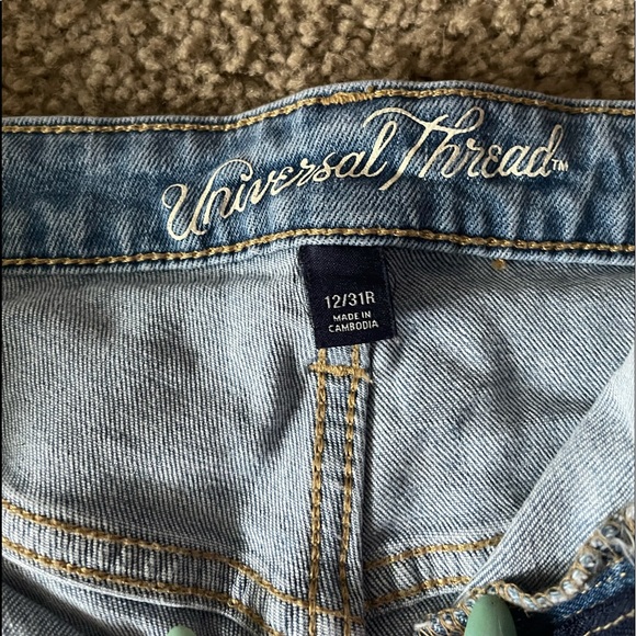 Universal Thread shorts - Picture 2 of 3